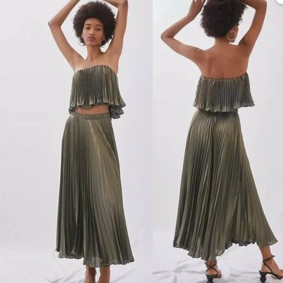 Anthropologie Dresses & Skirts - NWT NYE Anthropologie Pleated Metallic Skirt 14 Gold Top Midi | wedding guest